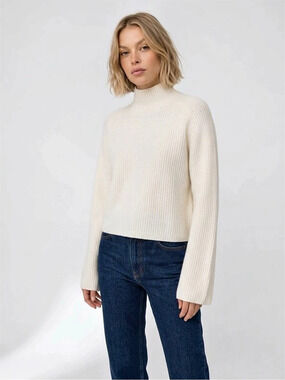GAP CashSoft Shaker-Stitch Turtleneck Sweater Cream Small